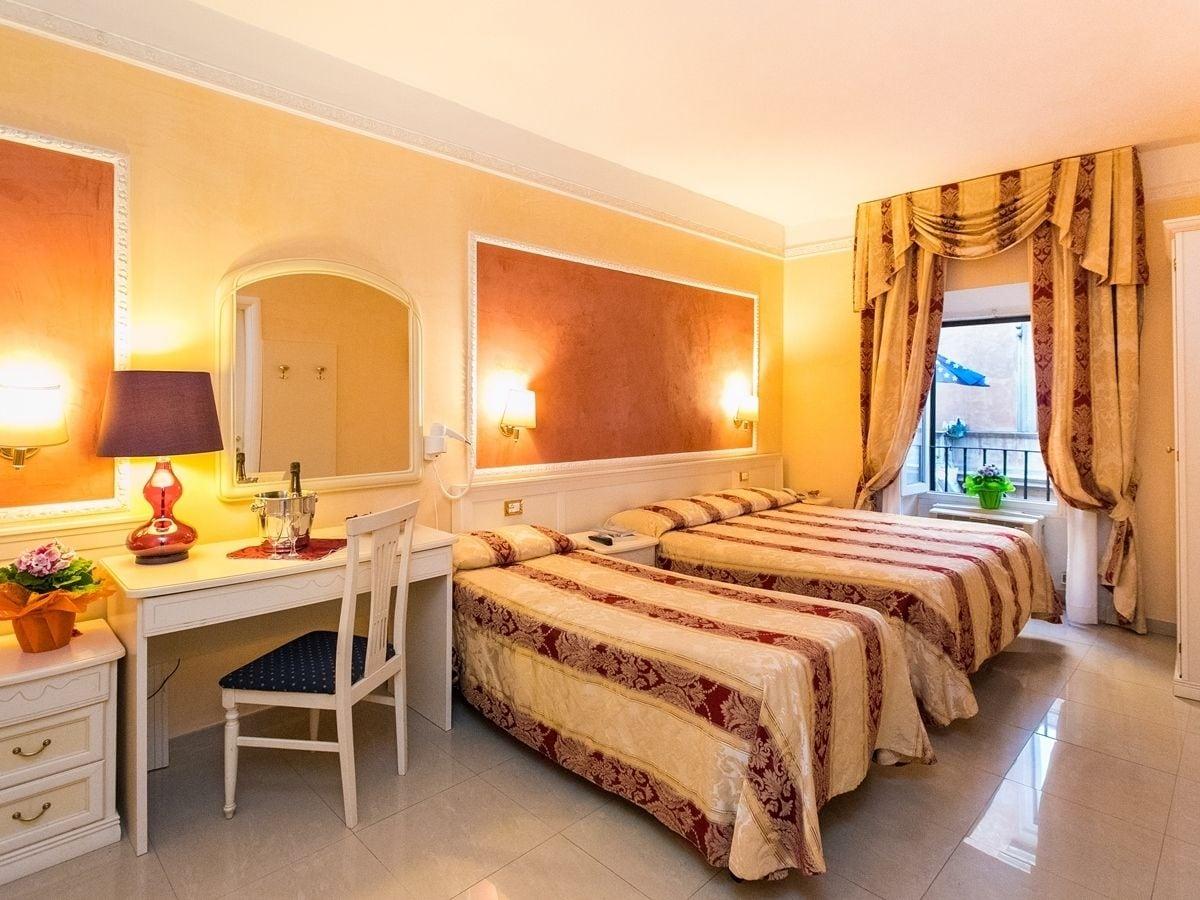 Hotel Erdarelli Рим Экстерьер фото