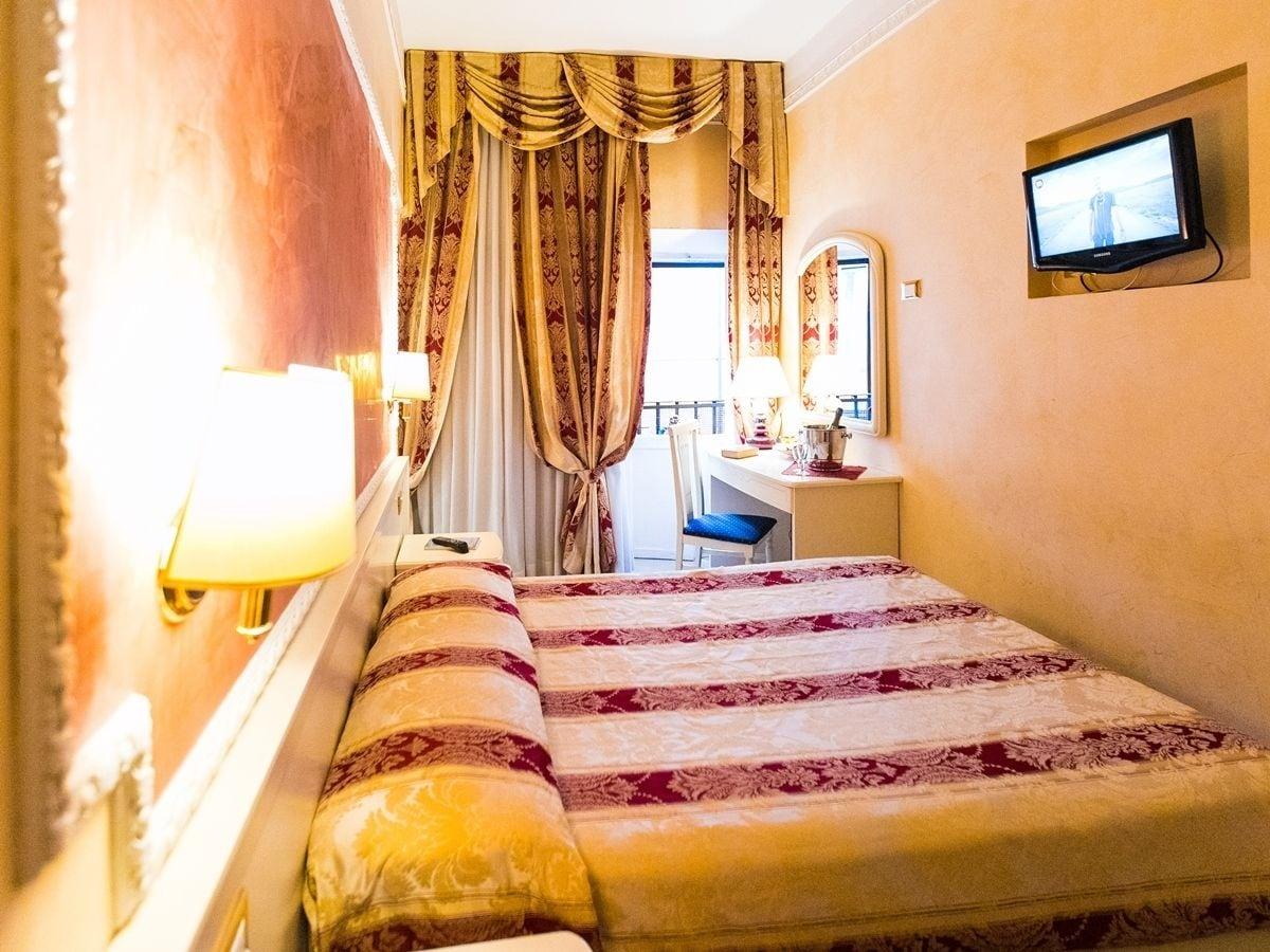 Hotel Erdarelli Рим Экстерьер фото