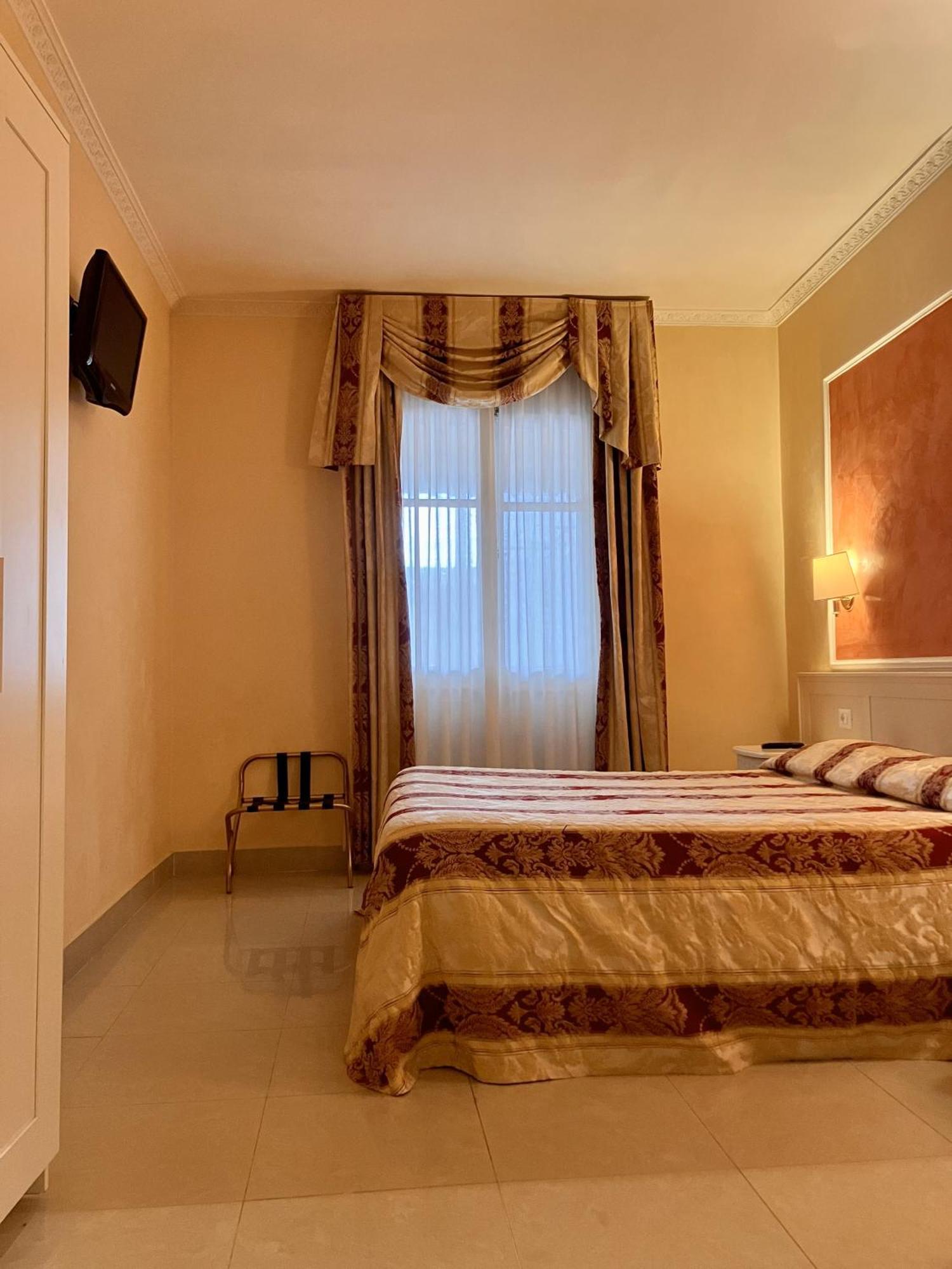 Hotel Erdarelli Рим Экстерьер фото