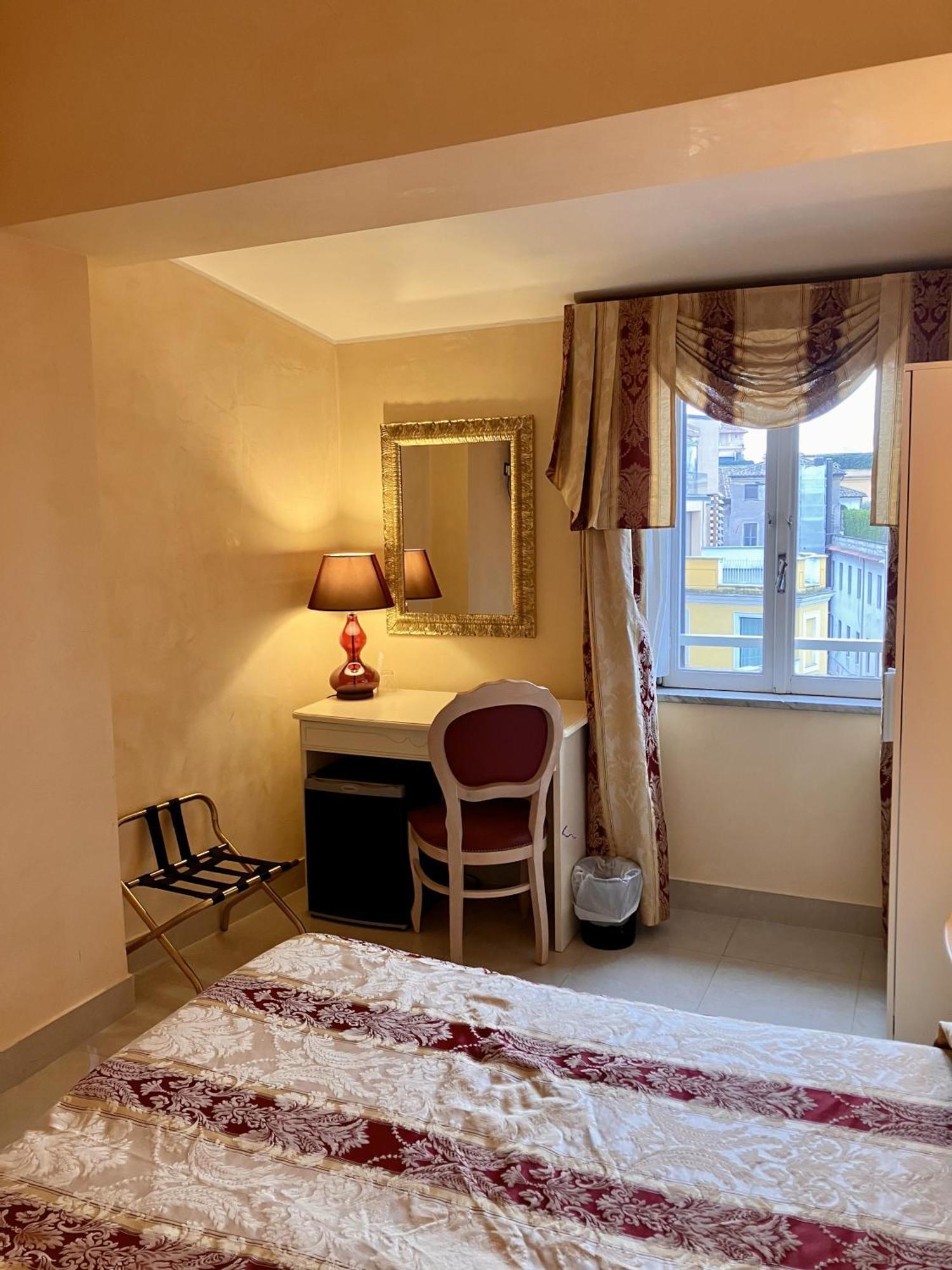 Hotel Erdarelli Рим Экстерьер фото